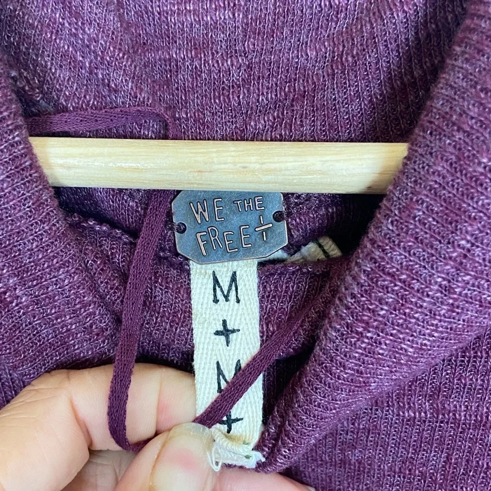 Free People We The Free Split Back‎ Tunic Sweater Size M Color Purple Turtleneck
